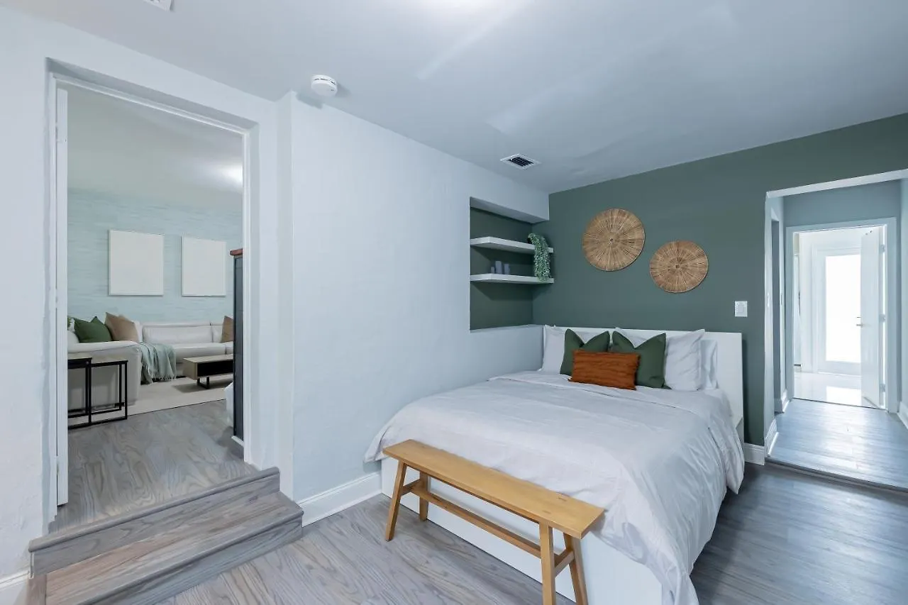 I - Design District - Lux 3br