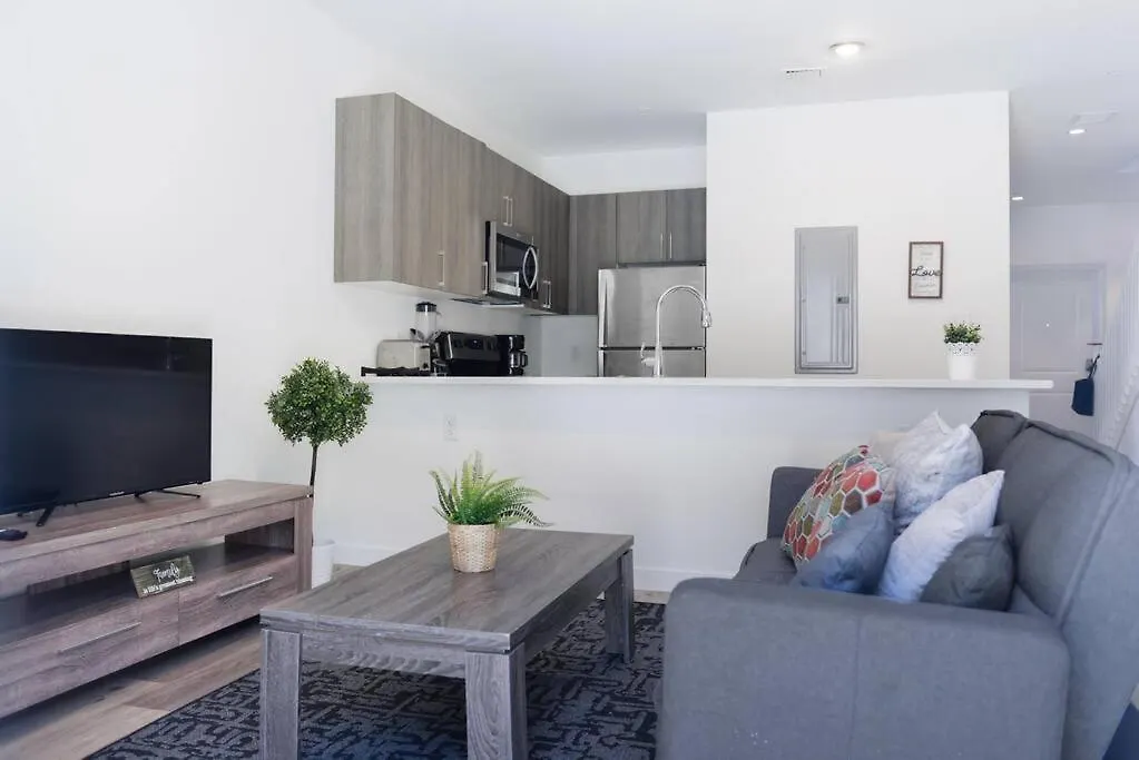 Awesome 3br Townhouse 15minutes From The Apartment *