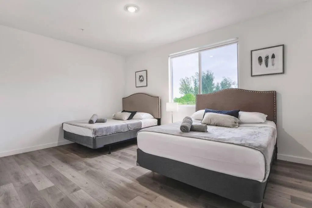Amazing Town House 15 Min From The Beach Wfree Parking *