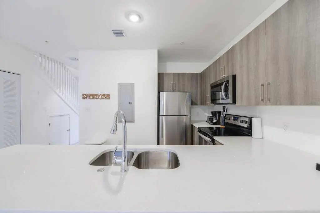 Fantastic Townhouse 15minutes From The Holiday home