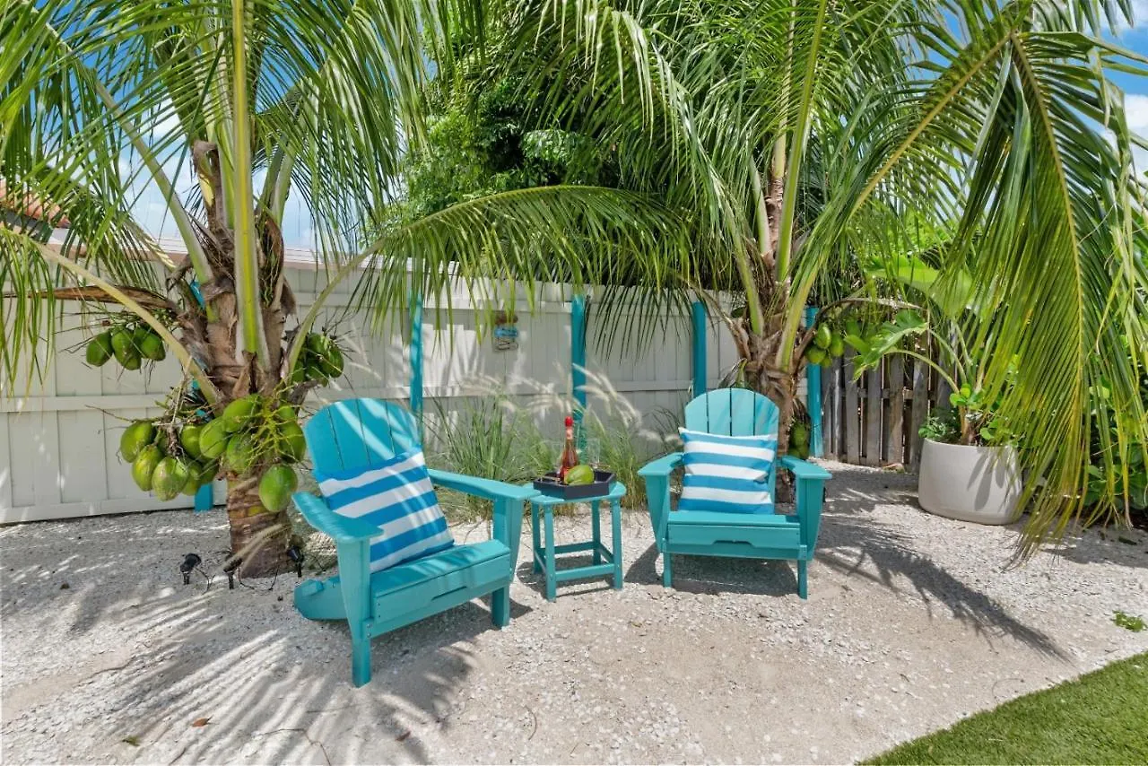 Breezy Oasis With Pooltable, Heated Pool, Golf & Gazeebo L29 度假居 迈阿密