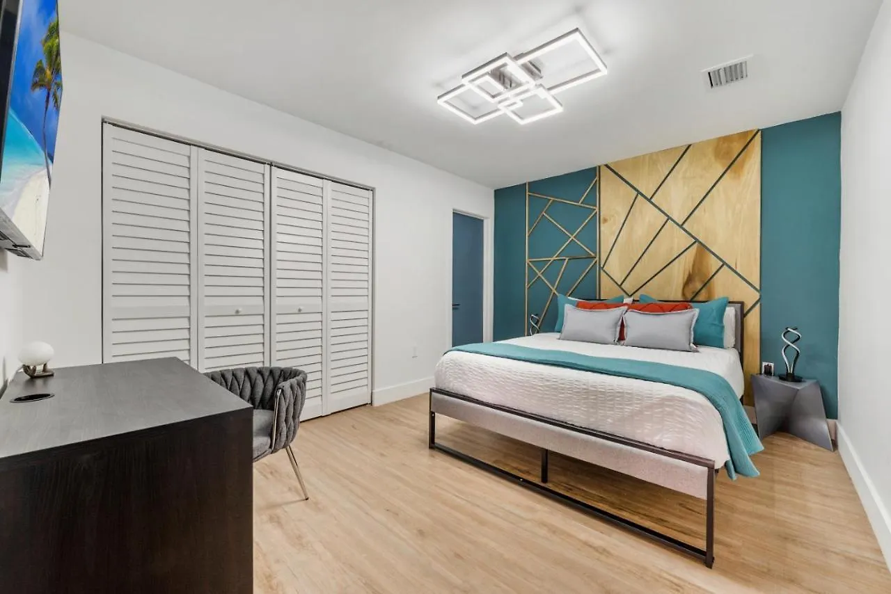 度假居 Breezy Oasis With Pooltable, Heated Pool, Golf & Gazeebo L29 *