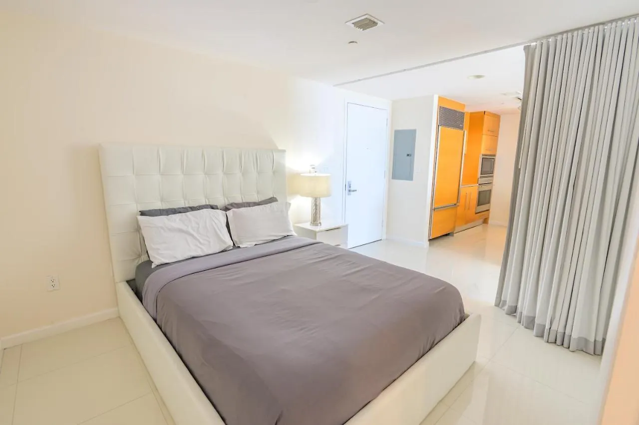 Icon Brickell Residences * Miami