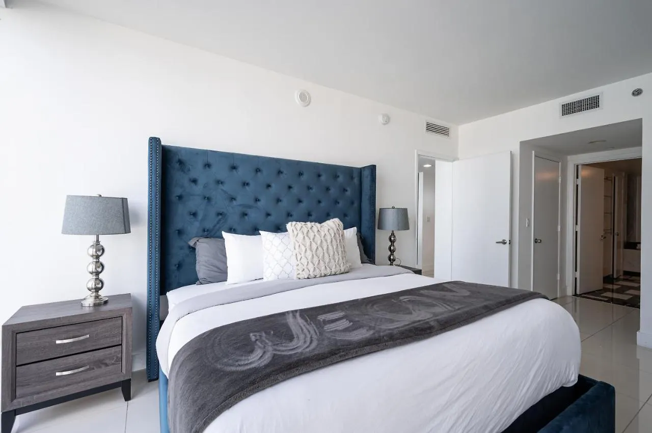 Icon Brickell Residences Apartment Miami