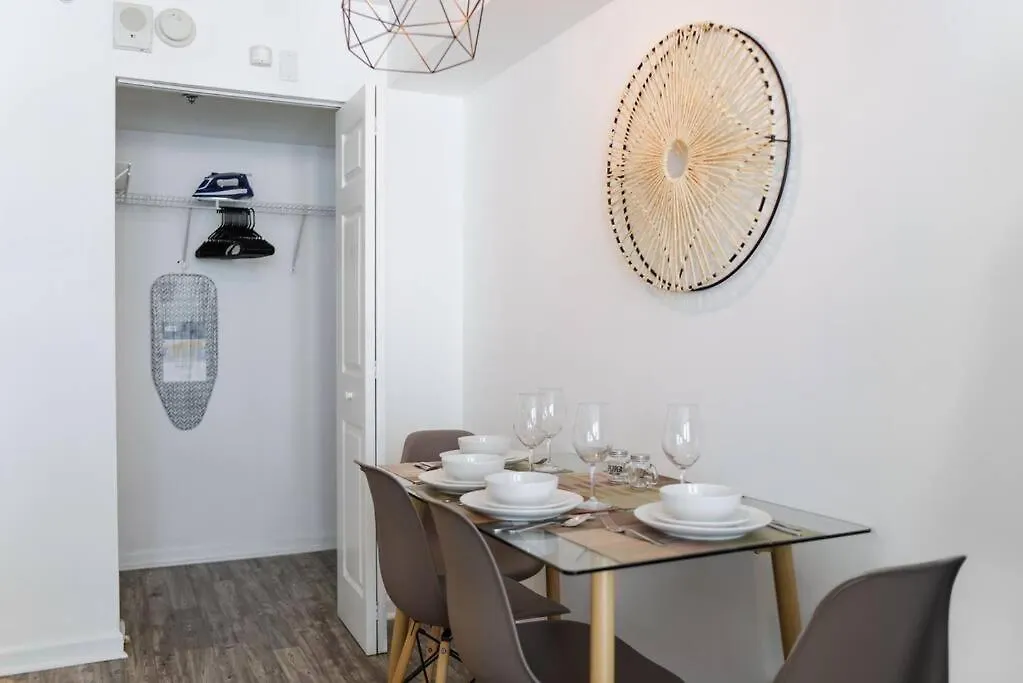 Amazing Studio Apt @brickell With Pool & Parking Miami