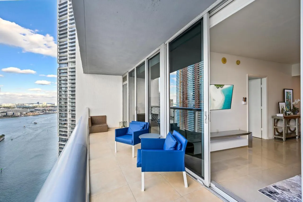 Icon Brickell Residences Apartment Miami