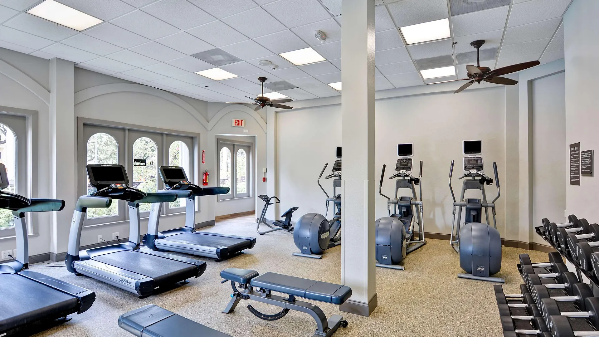 Embassy By Hilton International Airport 4* Miami