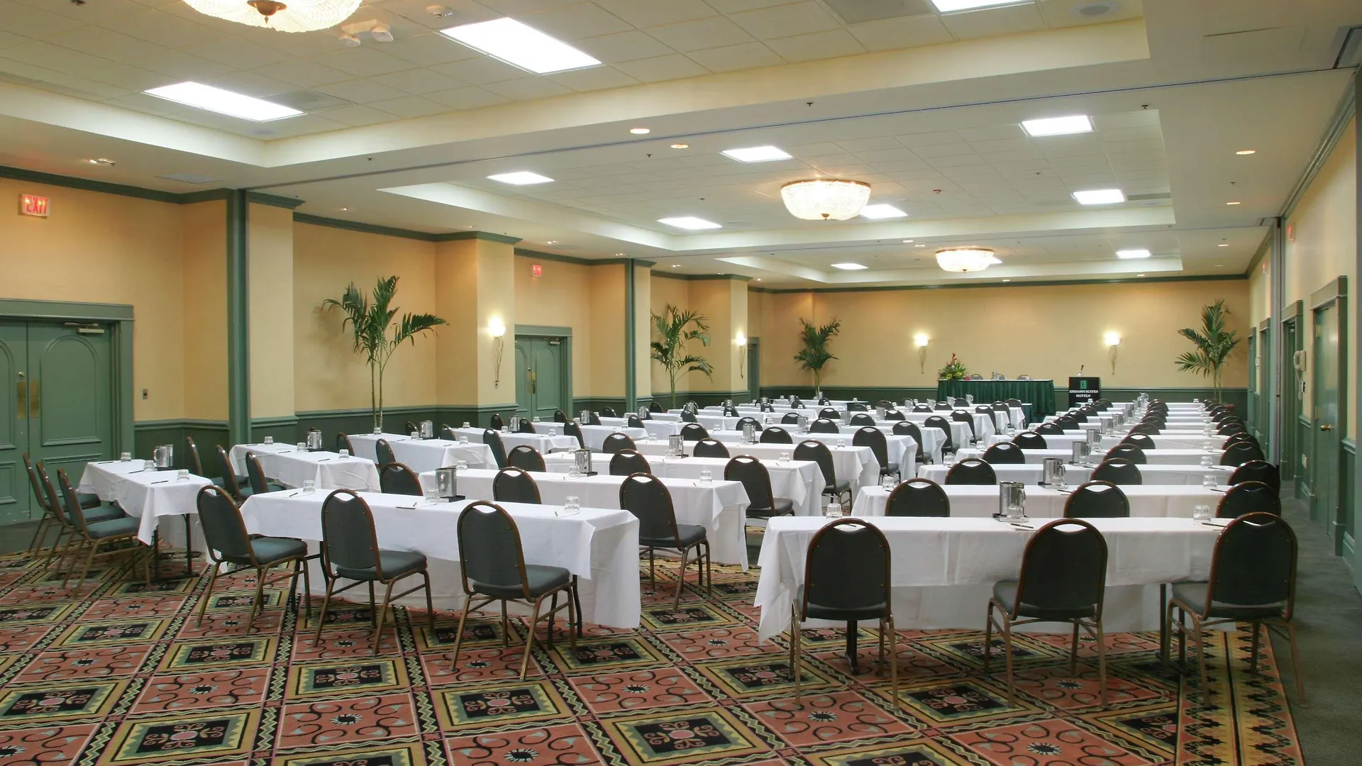 Embassy By Hilton International Airport 4* Miami