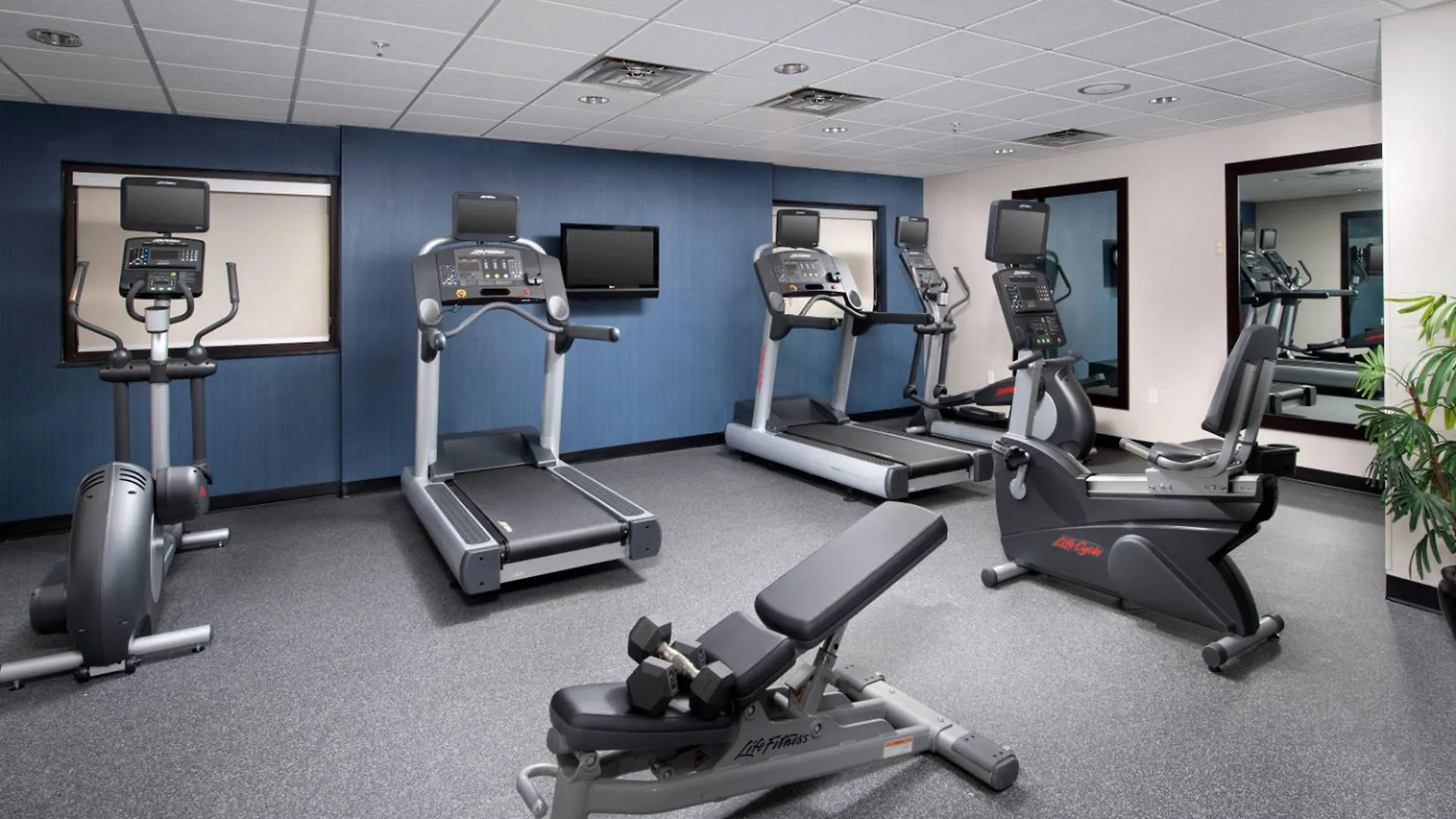 Fairfield & By Marriott Airport South Miami