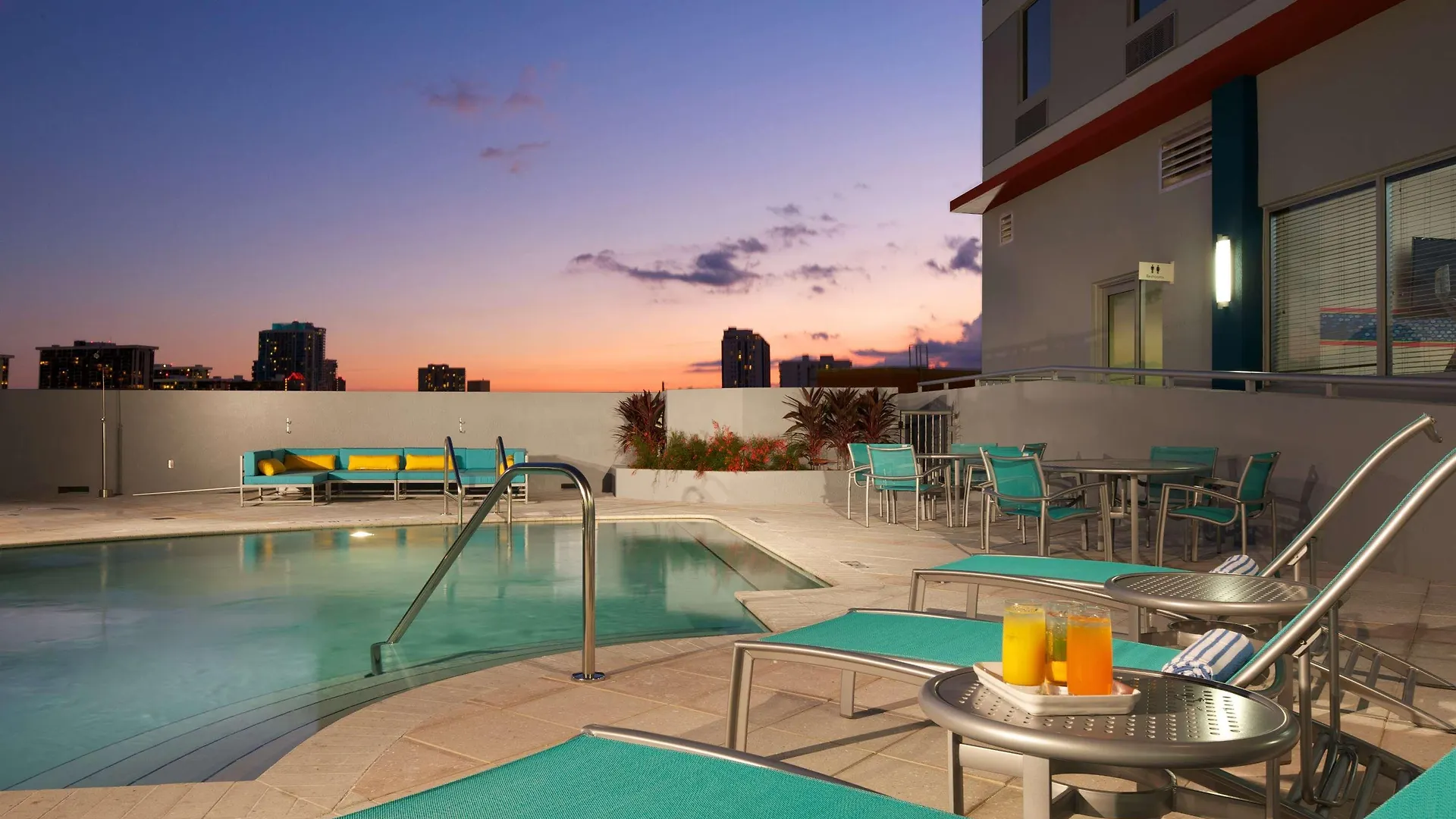 Hampton & By Hilton Downtown/brickell Miami