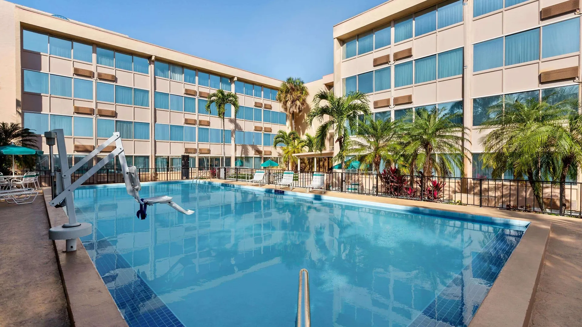 Envision International Airport Hotel