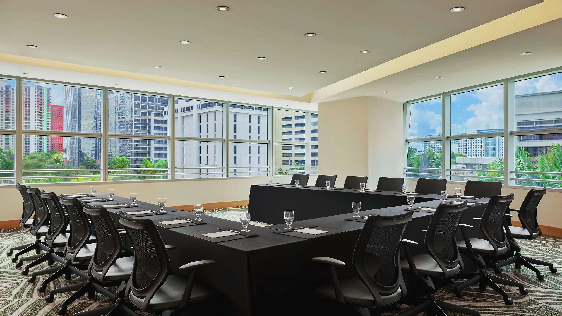 Aka Brickell 5*