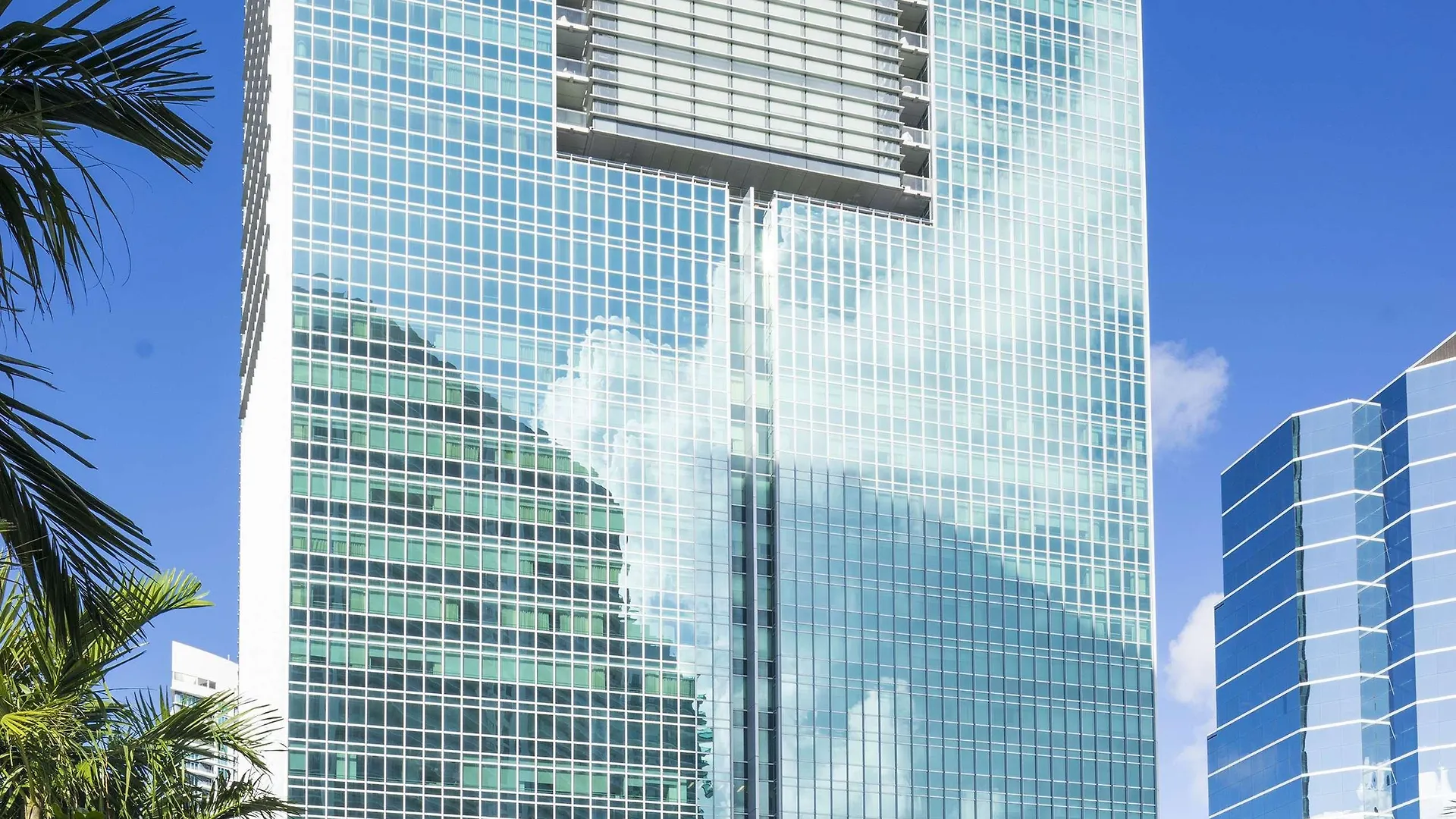 Aka Brickell 5*