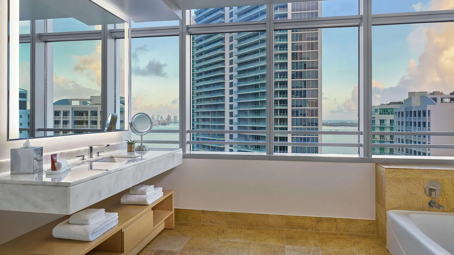 Hotel Aka Brickell Miami
