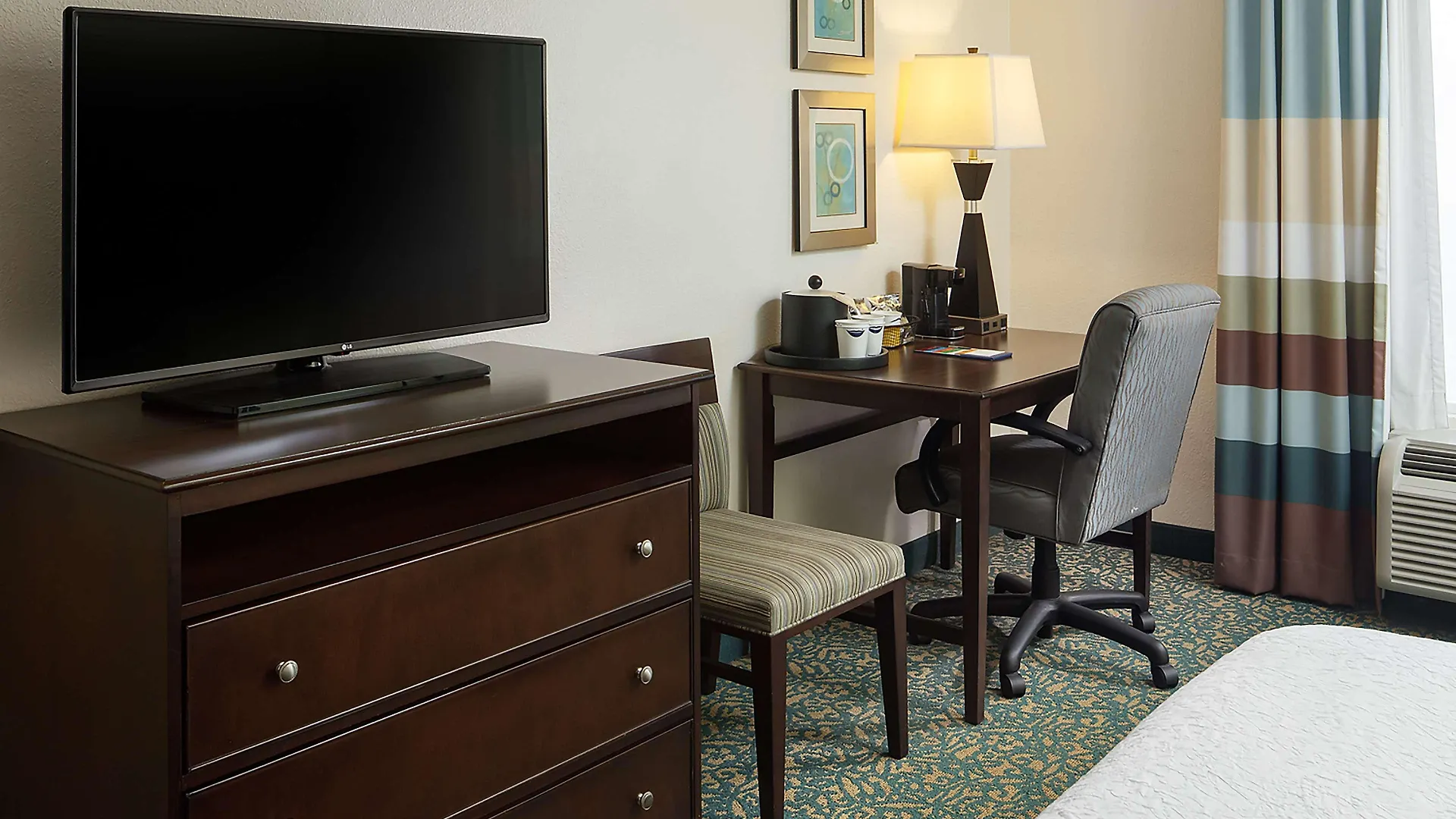 Hotel Hampton & Miami-doral Dolphin Mall