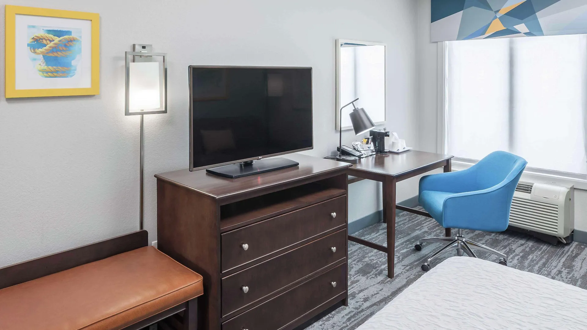 Hampton & Miami-doral Dolphin Mall 3*