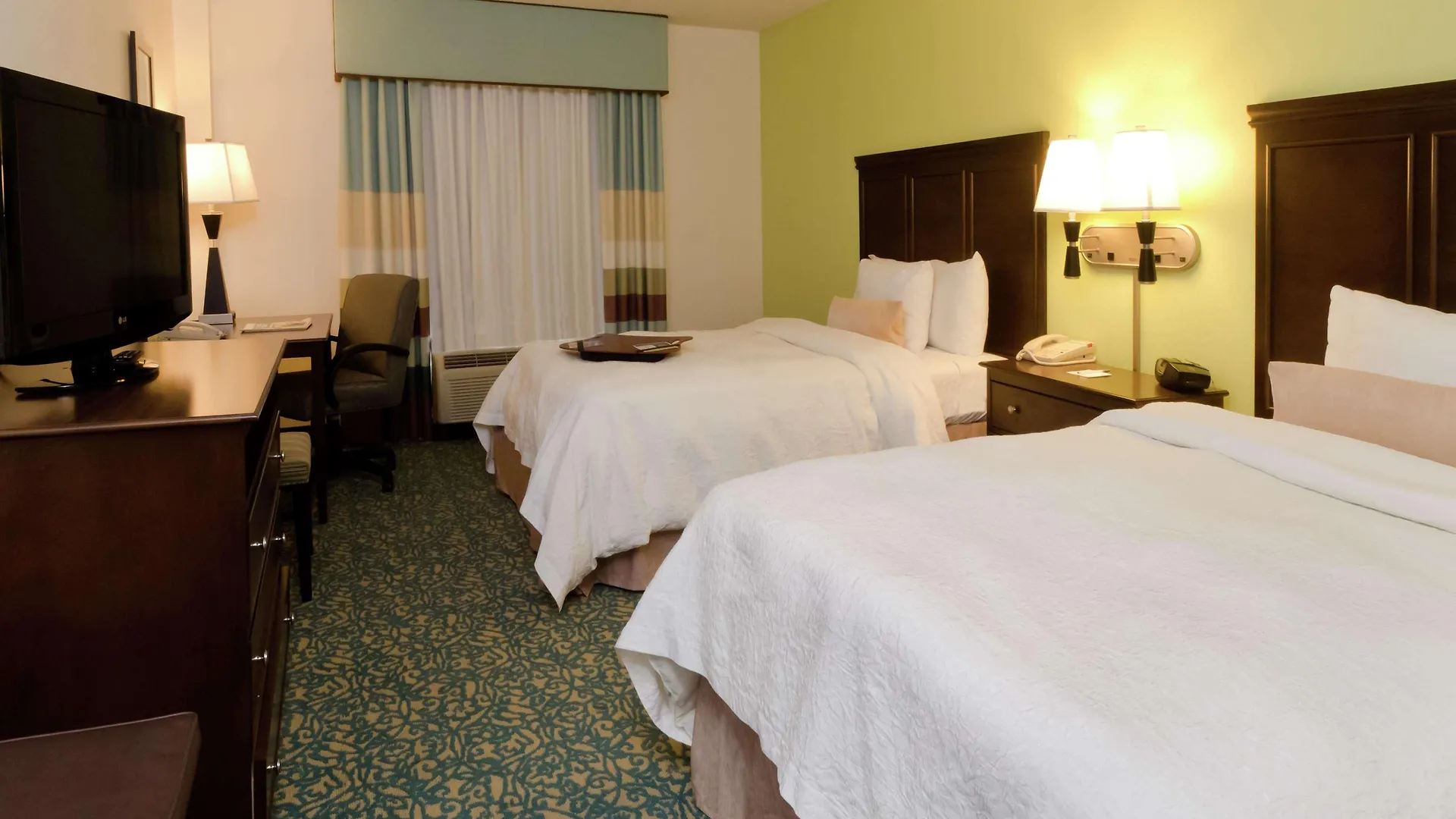 Hotel Hampton & Miami-doral Dolphin Mall 3*