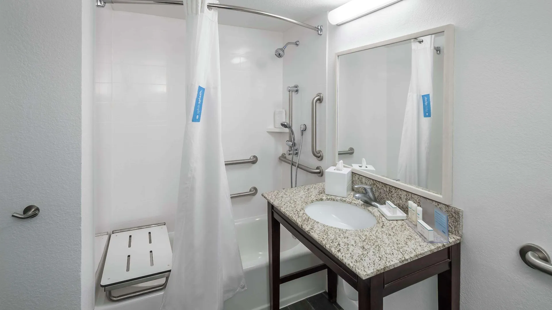 Hampton & Miami-doral Dolphin Mall Hotel