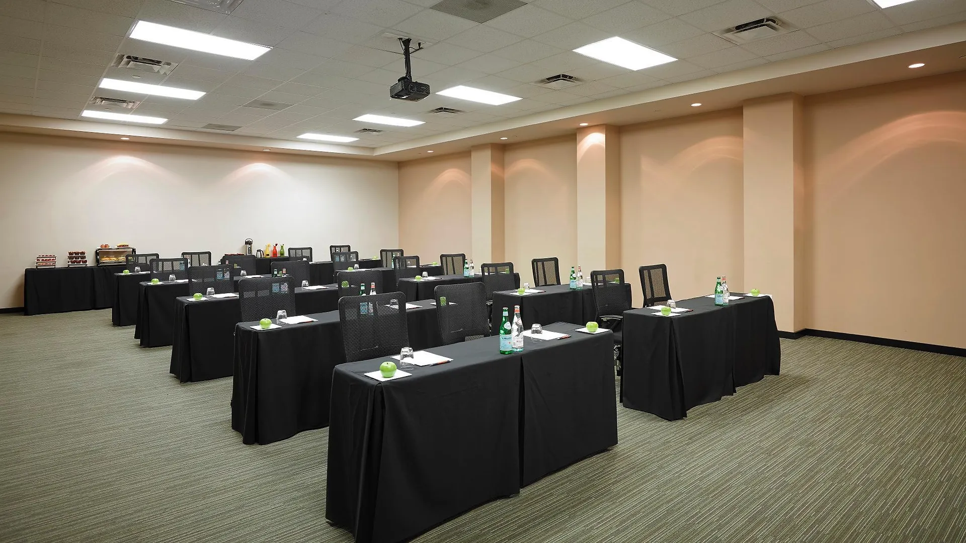 Eb Miami Airport Hotel 4*