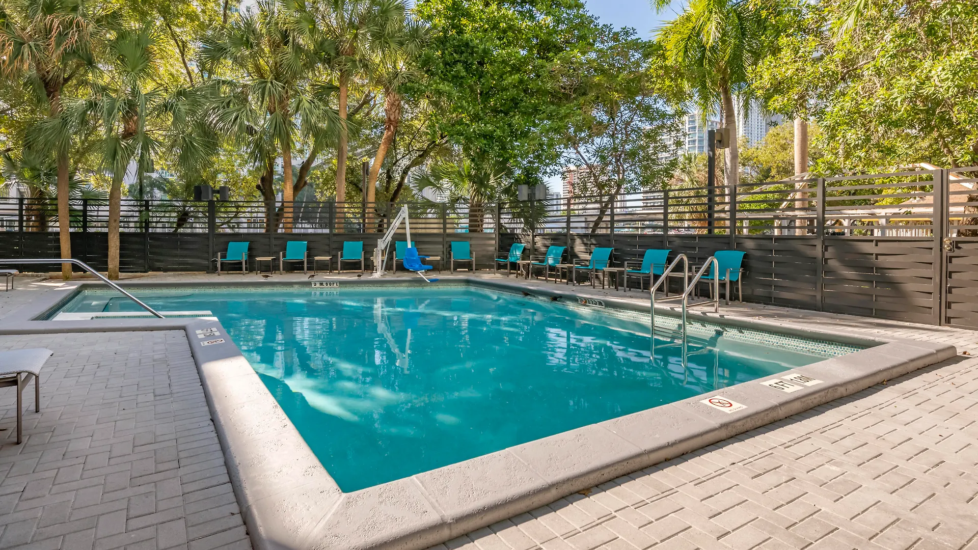 Comfort & Downtown Brickell-port Of