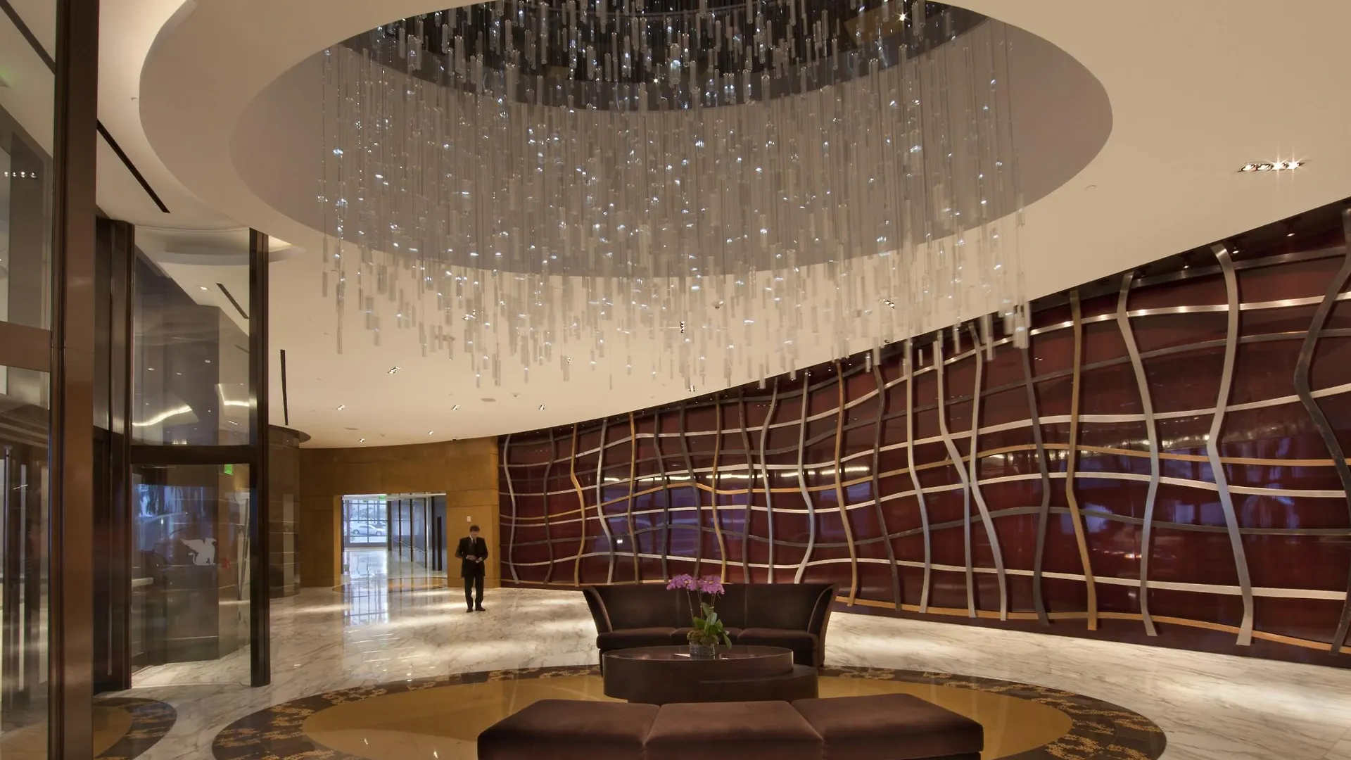 Jw Marriott Marquis Hotel