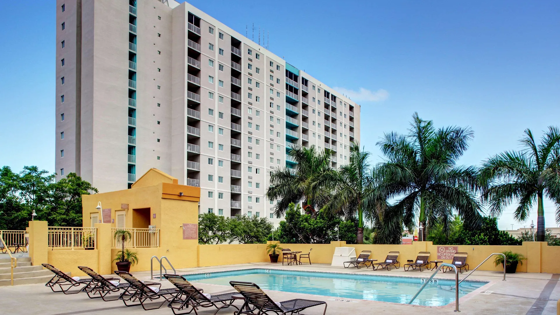 Hampton & Airport South/blue Lagoon 3* Miami
