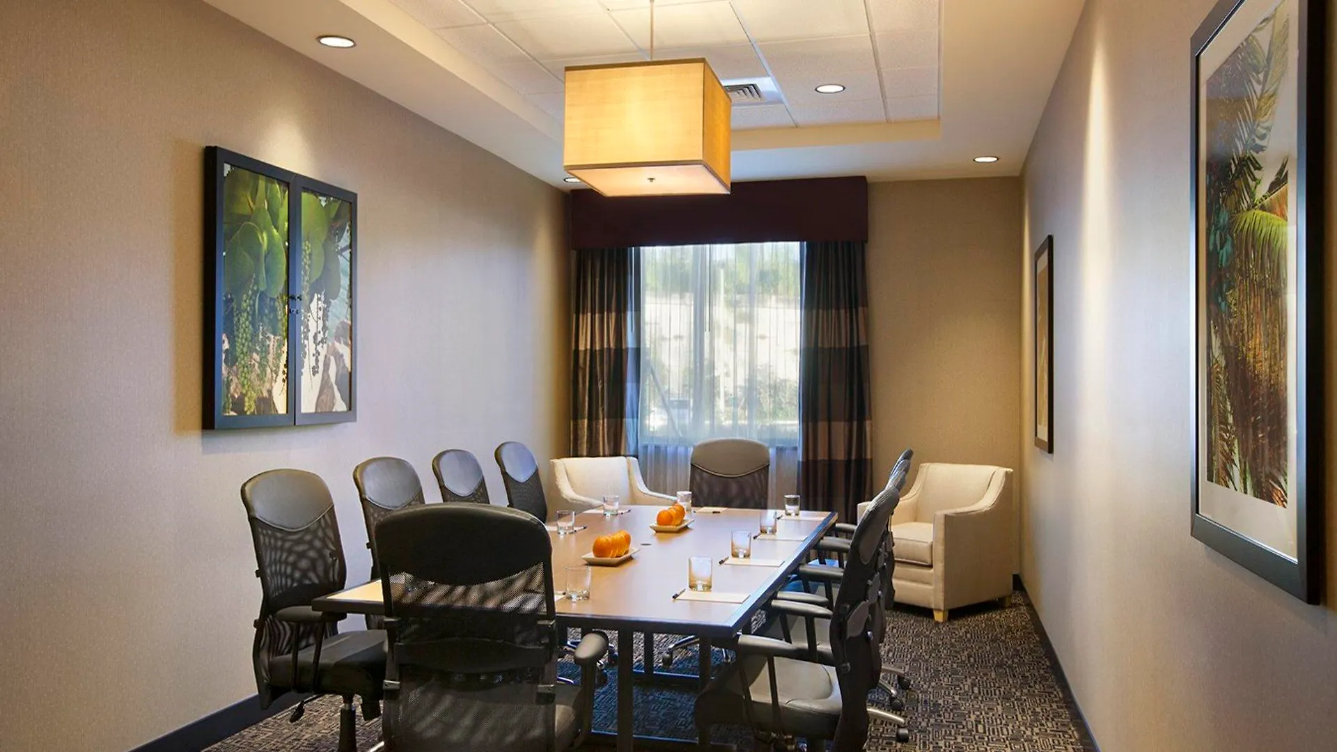 Express Airport-blue Lagoon Area By Ihg 4* Miami