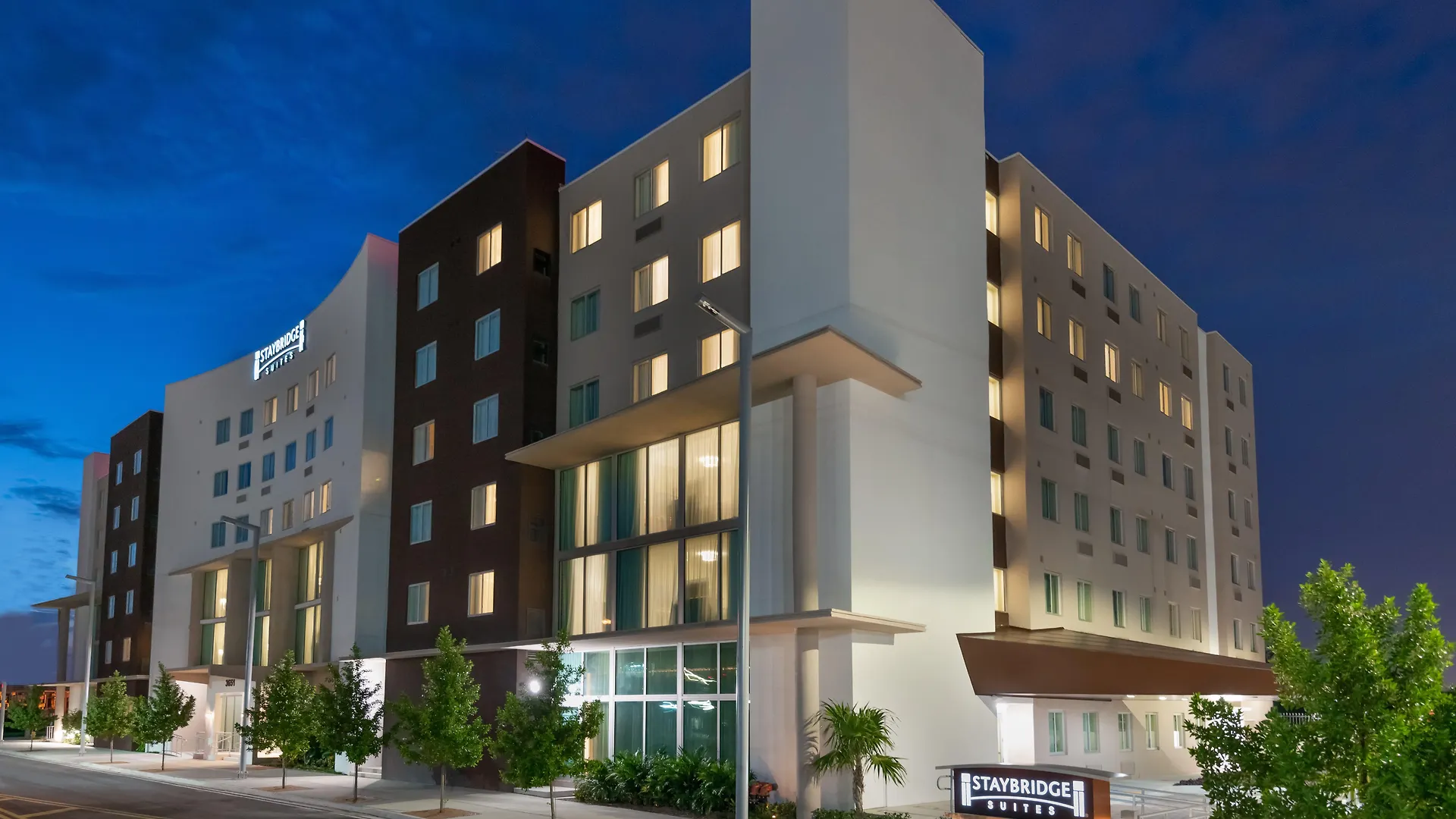 Hotel Staybridge - International Airport By Ihg Miami
