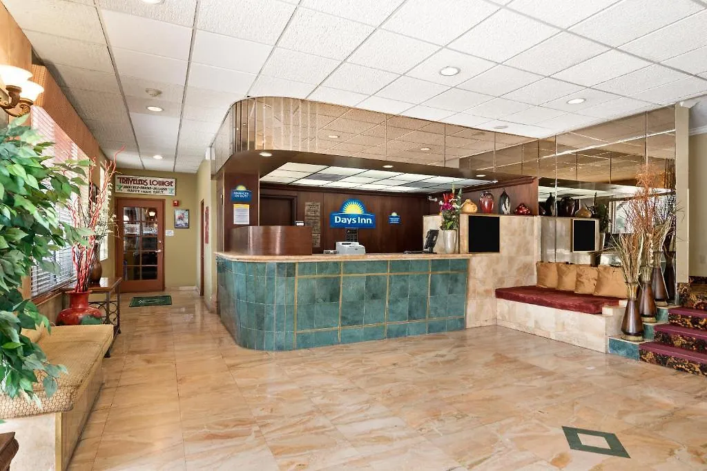 Days By Wyndham Miami Airport North Hotel Miami Springs