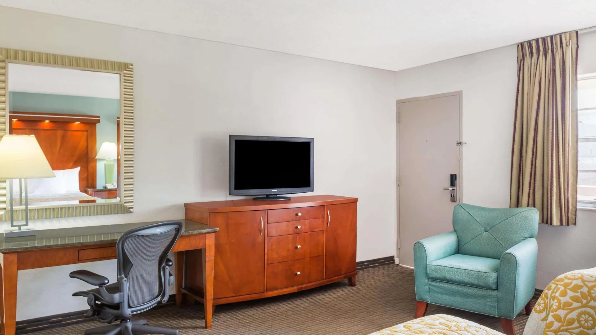 Days By Wyndham Miami Airport North Miami Springs