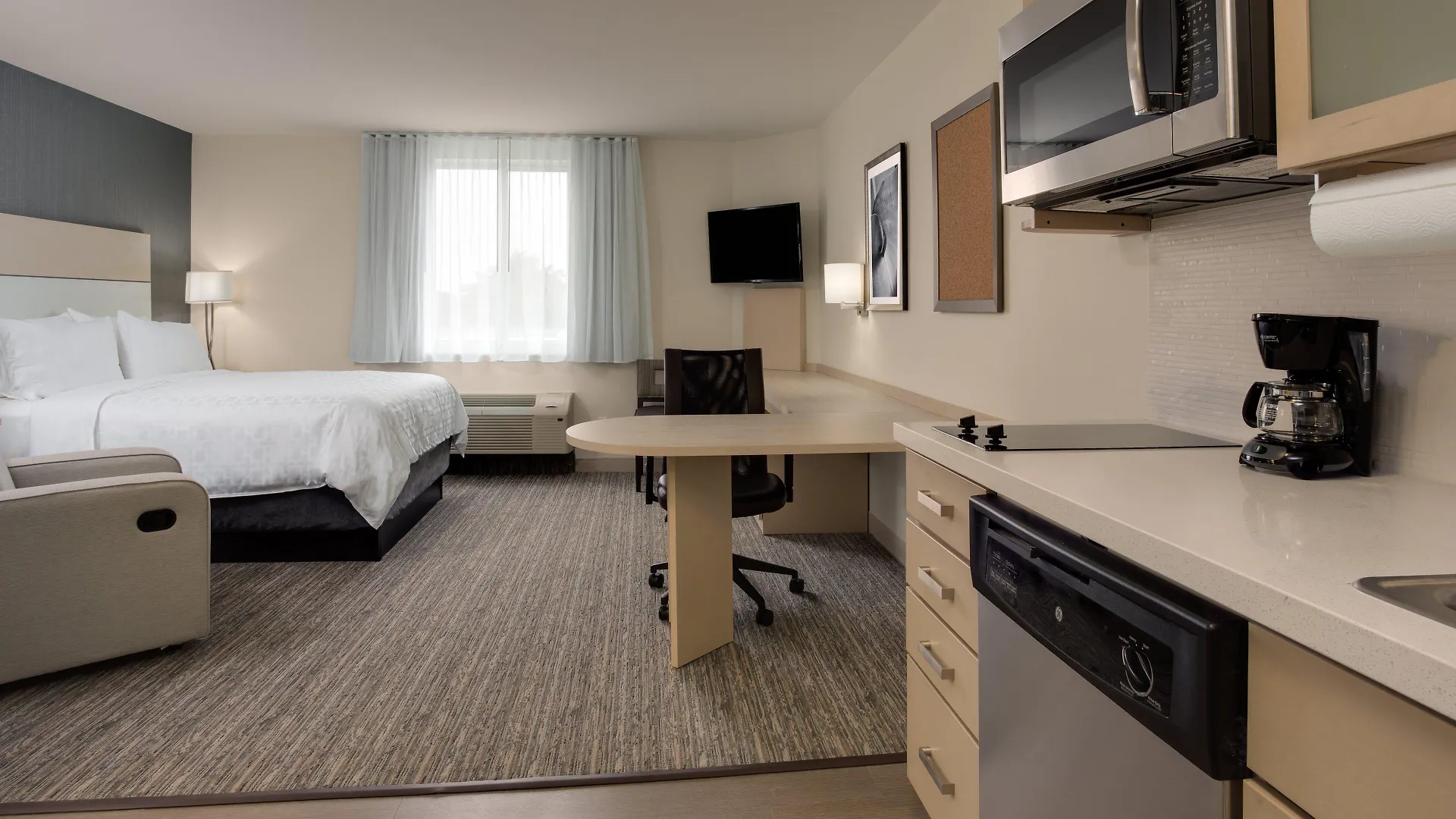 Candlewood Miami Intl Airport - 36th St By Ihg Hotel Miami Springs