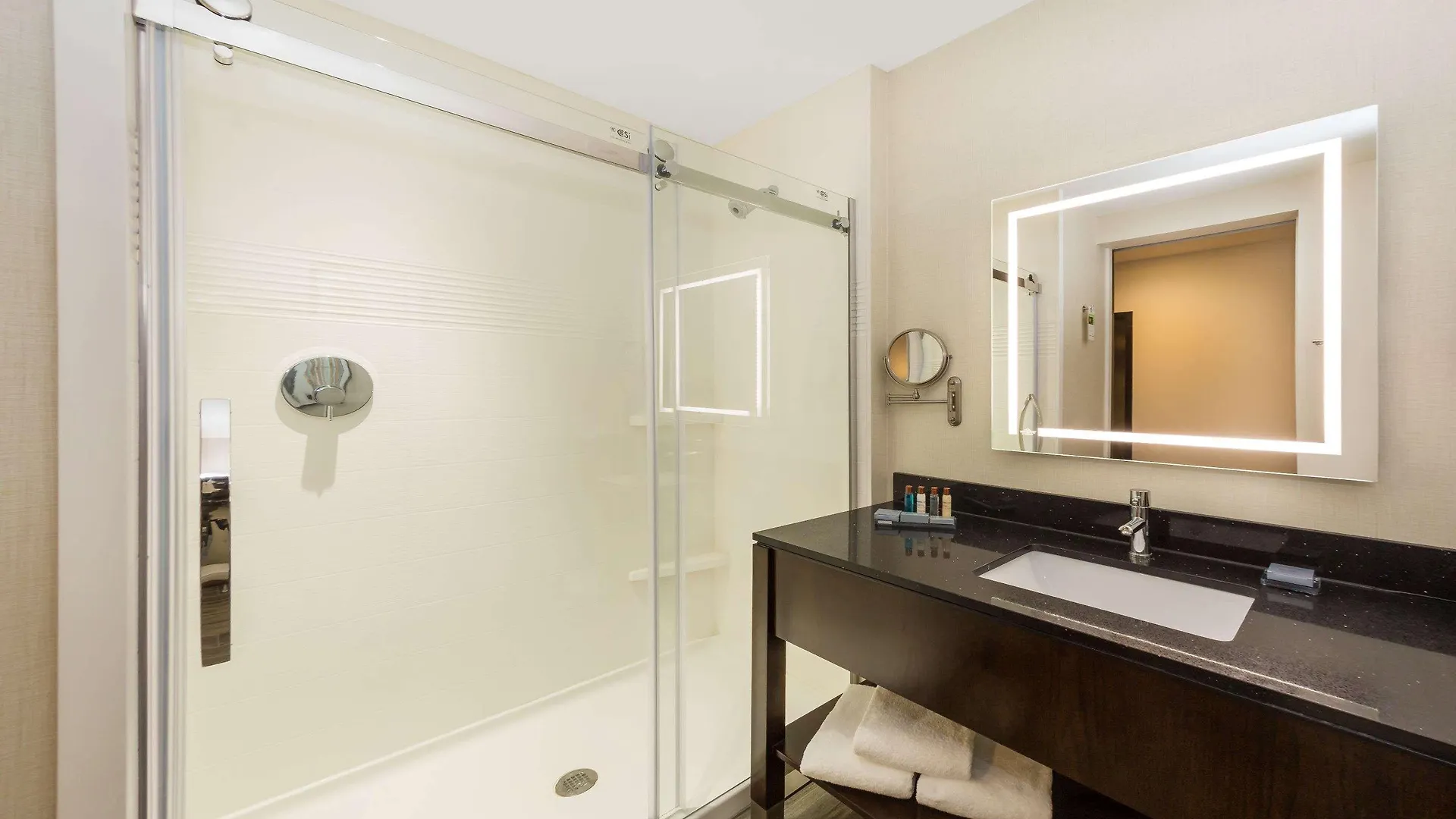 Wingate By Wyndham Miami Airport Doral