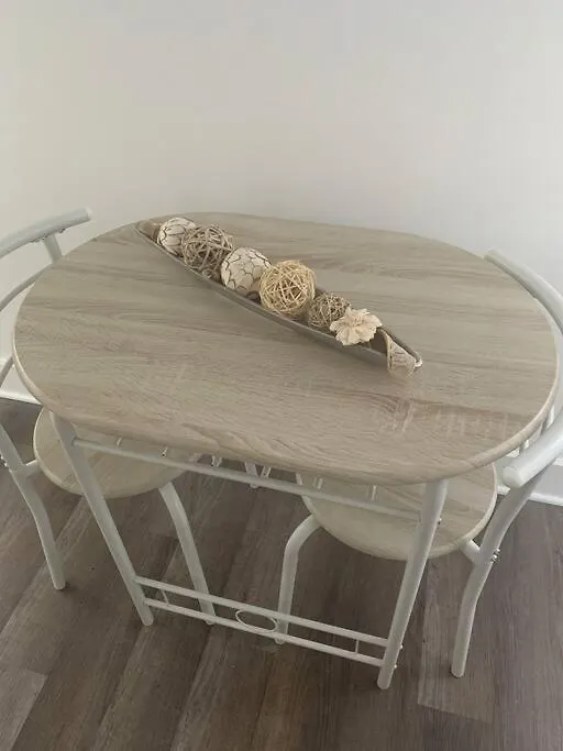 Apartment Sleeps 3, Cozy, Boho Style, In The Heart Of -free Parking