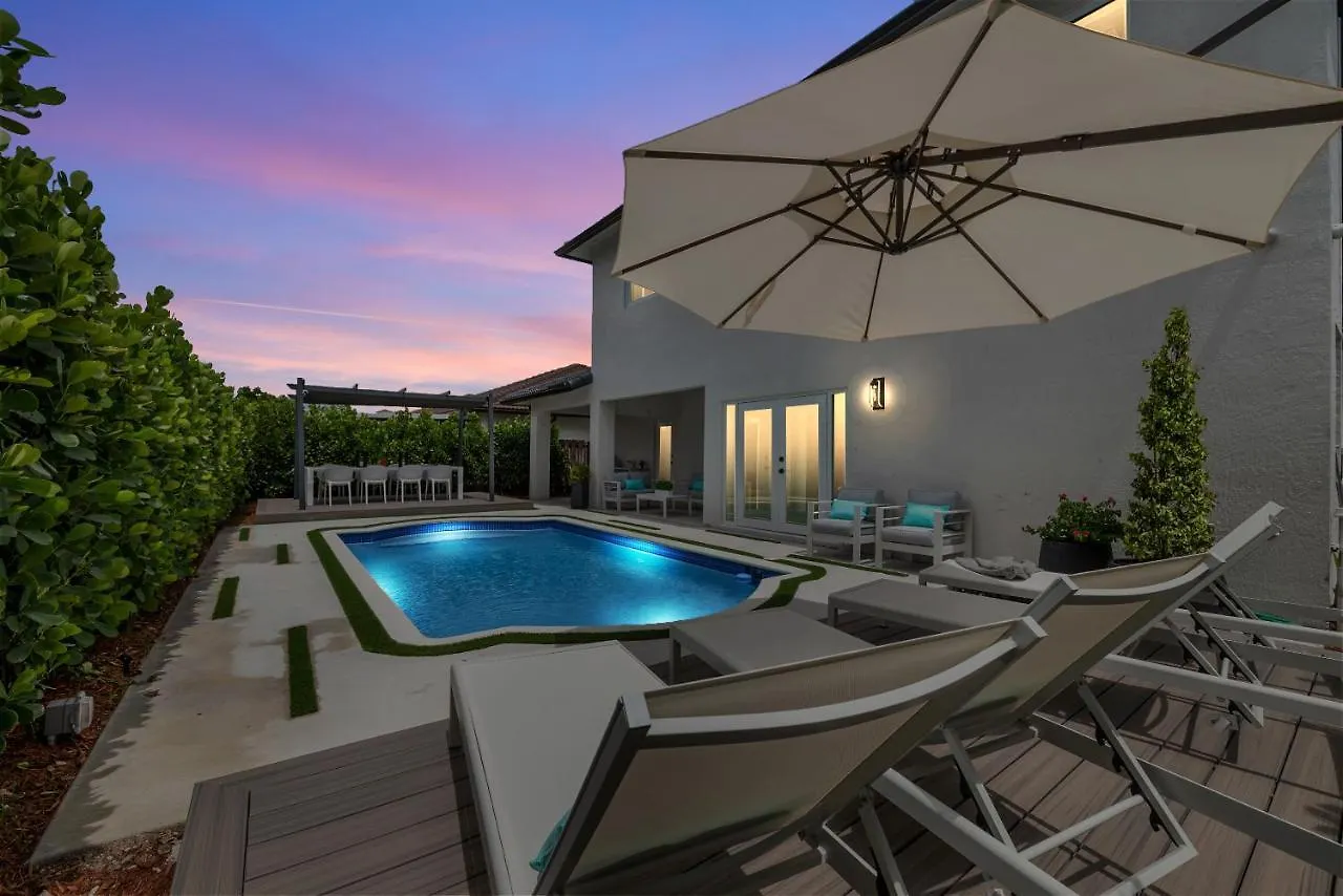 Glamour - 5br, Heated Pool, Game Haven L23 Holiday home *