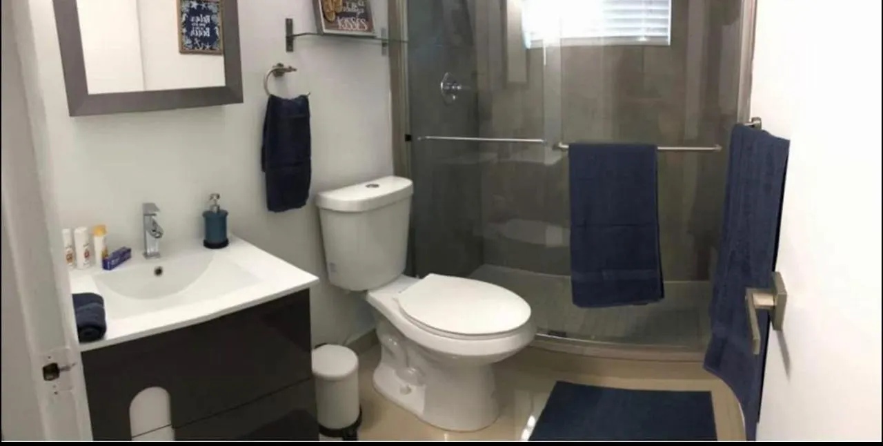 Coconut Grove Green Day's Apartment Miami