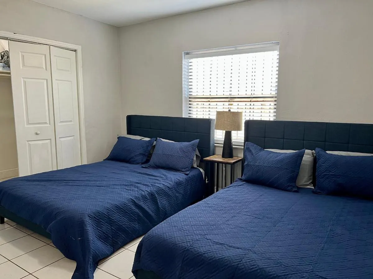 Coral Gable 3br House Parking & Holiday home Miami