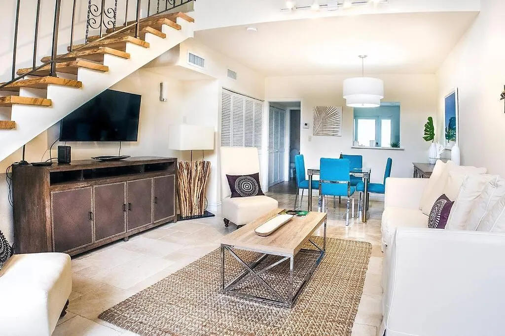 At St. Place “h”, Luxury, Pet Friendly Vila