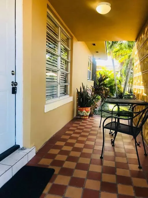 Our Cozy House In The Middle Of Apartment Miami