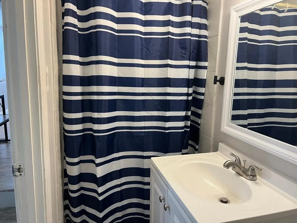 Guest house Coral Gable Studio W/free Parking & Wifi *