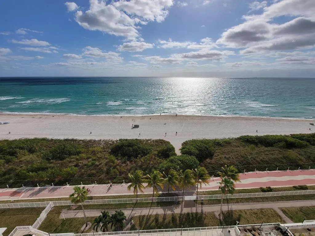 Apartment Coconut Grove Green Day's *