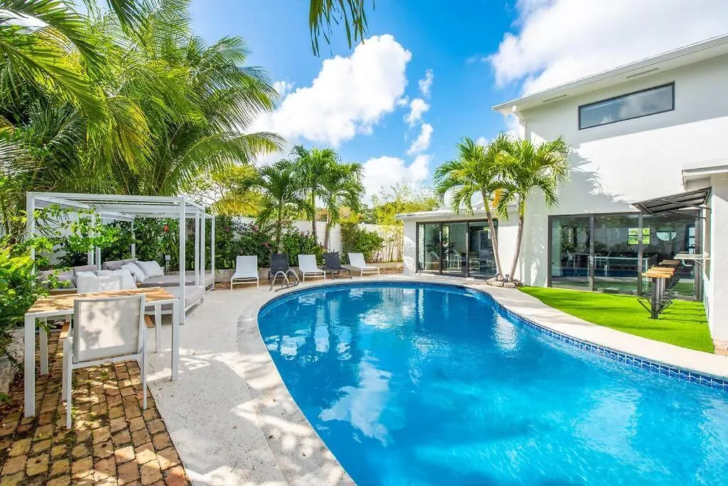 Villa Azur Miami