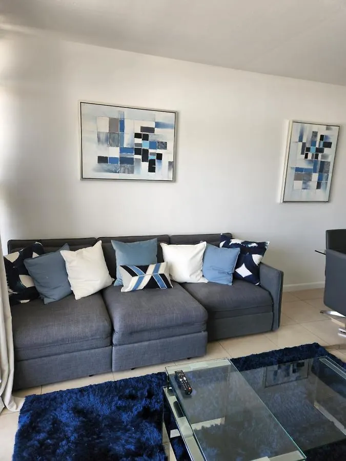 Wonderful 1 Bedroom In Midtown.