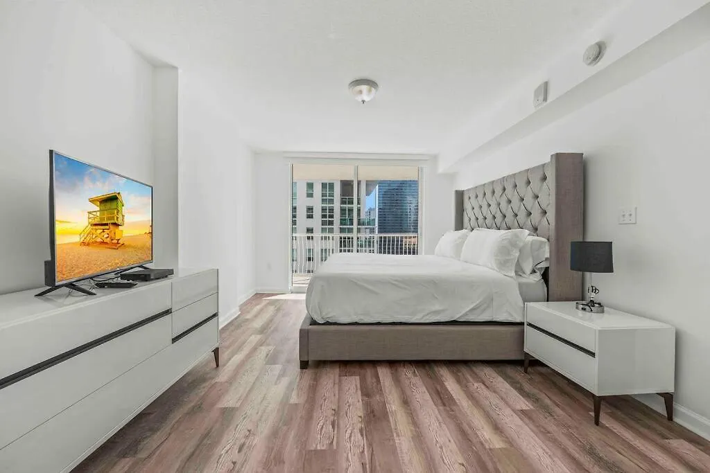Amazing 1 Bed 1 Bath • Brickell • & Bay View Apartment