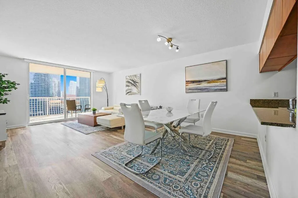 Amazing 1 Bed 1 Bath • Brickell • & Bay View