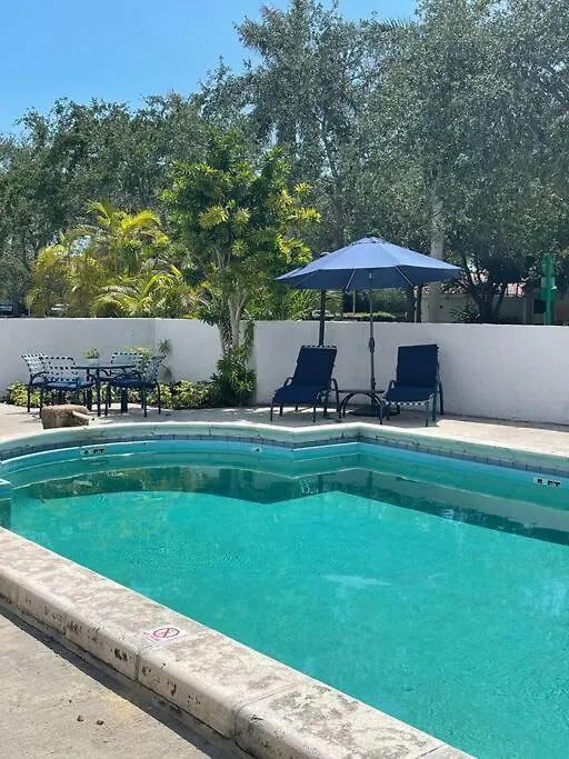 At St. Place “h”, Luxury, Pet Friendly Villa *