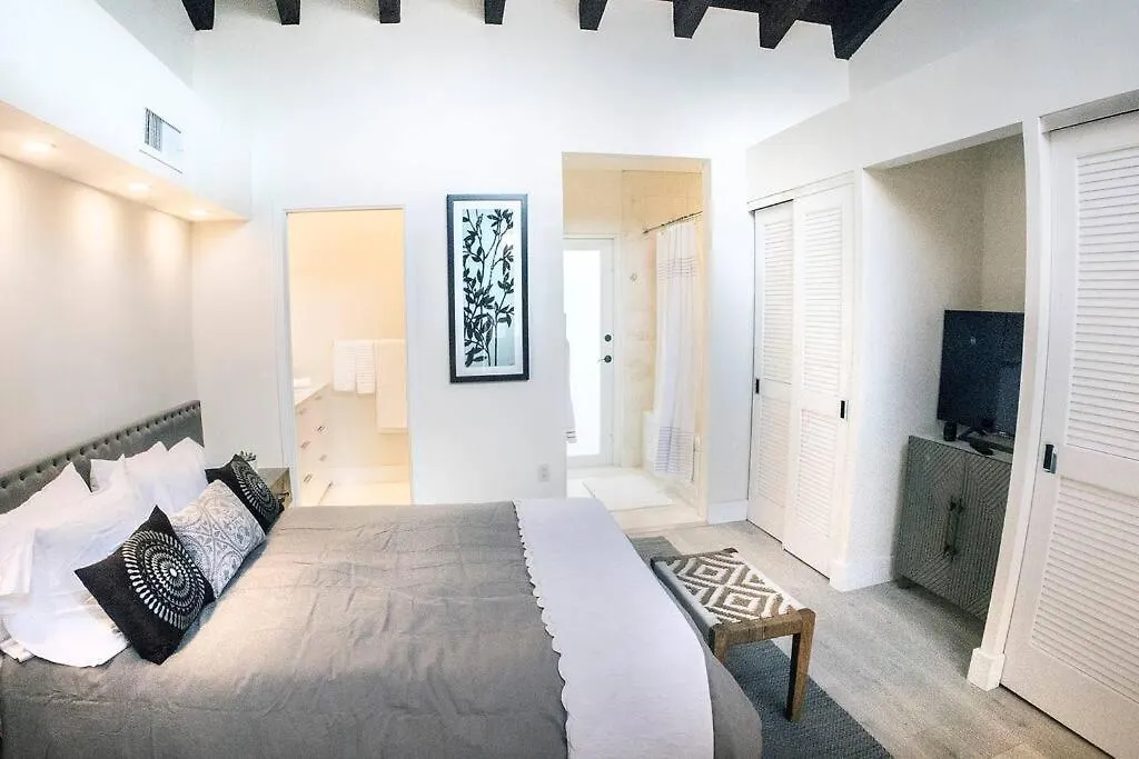 At St. Place “h”, Luxury, Pet Friendly