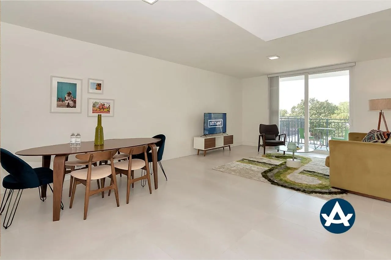 Roami At Grove 27 Apartment Miami