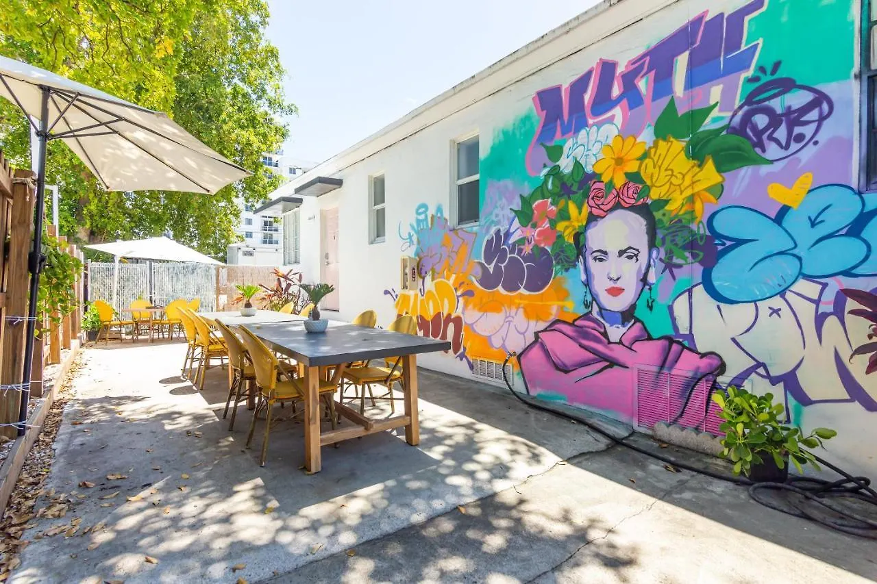 Apartment Downtown - Wynwood Area With Backyard - Art District Near Beach *