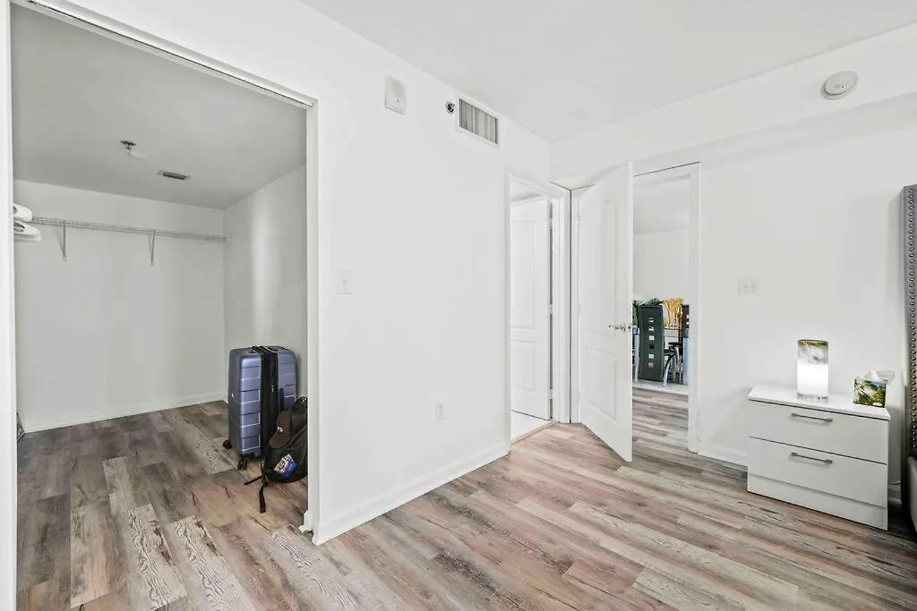 Daire Unique 1 Bed 1 Bath • Brickell • Bay & Views