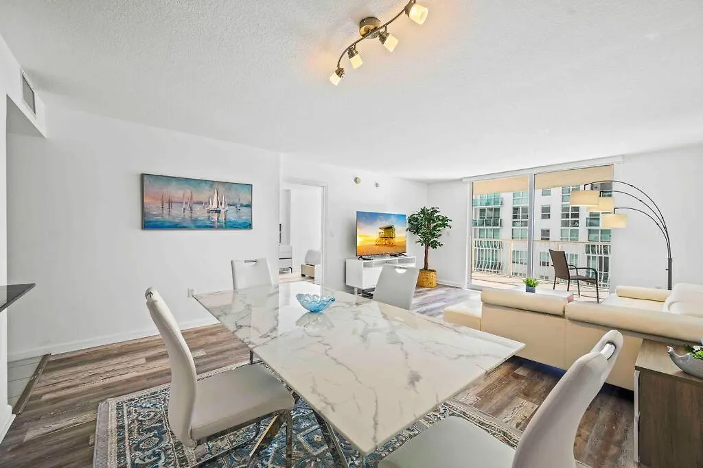 Amazing 1 Bed 1 Bath • Brickell • & Bay View * Miami